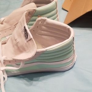 Van's off the wall  women shoes